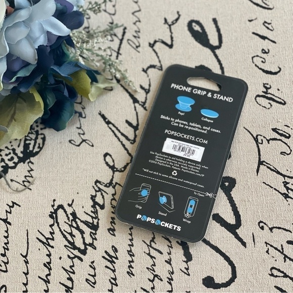 🏷️ 4/$25 NWT Pink Sprinkles Donut PopSocket Collapsible Grip Stand - Picture 9 of 9